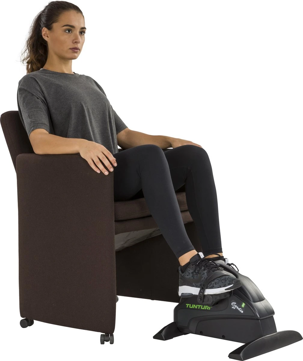 Tunturi Cardio Fit M35 Stoelfiets - Hometrainer - Minibike Met Instelbare Weerstand - Fietstrainer Magnetisch Geremd - Bureaufiets 4 Tunturi Cardio Fit M35 Stoelfiets - Hometrainer - Minibike Met Instelbare Weerstand - Fietstrainer Magnetisch Geremd - Bureaufiets - Afbeelding 4