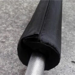 Merkloos Barbell Pad - Nekbeschermer Voor Halterstang - Squat Sponge - Barpad - Squat Stang Bar Pad - Hip Thrusts - Nekkussen - Barbell Kussen 6 Merkloos Barbell Pad - Nekbeschermer Voor Halterstang - Squat Sponge - Barpad - Squat Stang Bar Pad - Hip Thrusts - Nekkussen - Barbell Kussen -FitForce Outlet Winkel 1195x1200 3