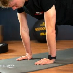 Matchu Sports - Fitnessmat - Yogamat - Sportmat - Fitness Mat - Met Draagkoord - 180 Cm X 60 Cm X 0,9 Cm - Grijs - NBR -FitForce Outlet Winkel 1200x1200 1333