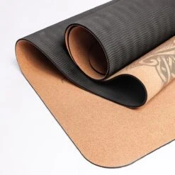 Merkloos TDR - Yoga Mat Met Tas- Natuurlijk Kurk En TPE - Vrij Van Schadelijke Stoffen, Hypoallergeen En 100% (biologisch) Afbreekbaar - Zeer Geschikt Voor Yin Yoga En Kundalini Yoga Met Draagtas En Draagband- 183x66x0,5 Cm - Mandala Bloem -FitForce Outlet Winkel 1200x1200 1623