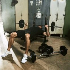 Gorilla Sports Halterbank Zwart Met 100 Kg Halterset - Fitnessbank - Verstelbaar - Halterstang Met Gewichten - Kunststof -FitForce Outlet Winkel 1200x1200 369