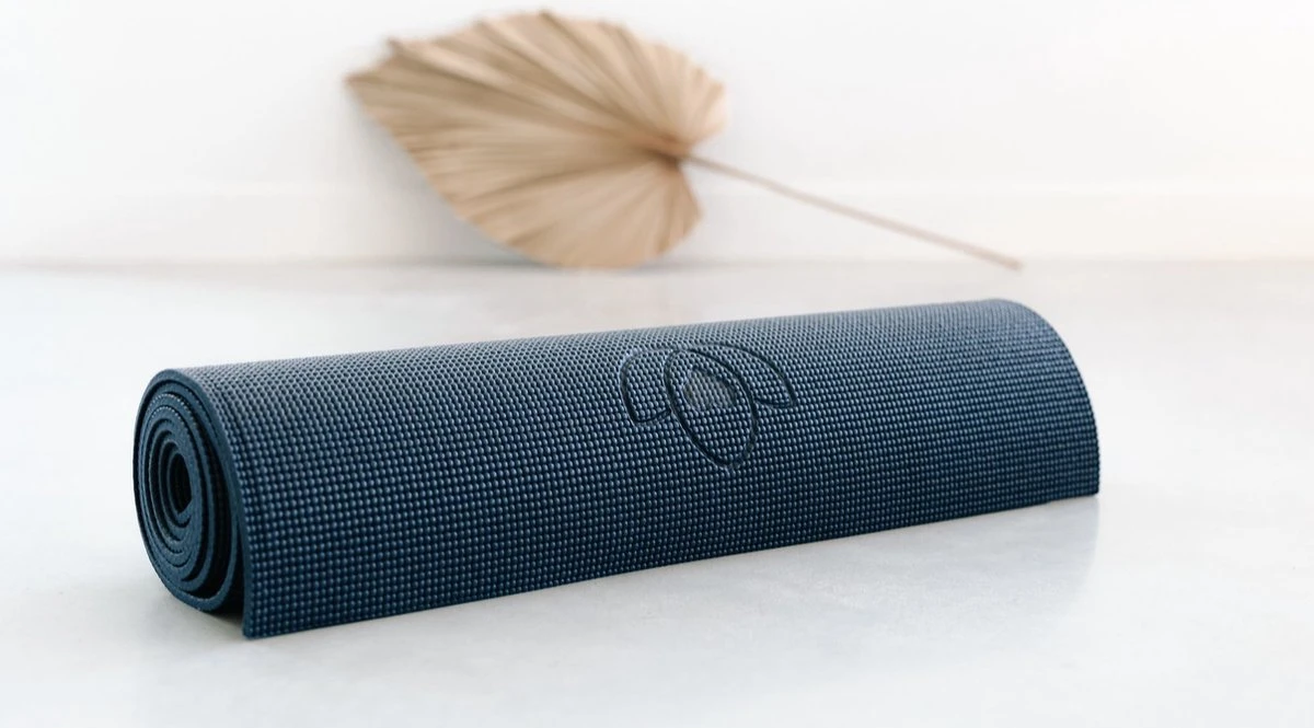 Yogamat Sticky Extra Lang Indigo - 200 Cm - Lotus | 6 Mm | Fitnessmat | Sportmat | Pilates Mat 3 Yogamat Sticky Extra Lang Indigo - 200 Cm - Lotus | 6 Mm | Fitnessmat | Sportmat | Pilates Mat - Afbeelding 3