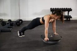 Rebblo Balans Trainer – Halve Balans Bal Met Weerstandsbanden – Balansbord – Balance Board – Incl. Pomp – Max. 120 Kg - Ø Ca. 58 Cm