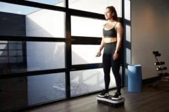 Rebblo Fitness Trilplaat - Vibratieplaat - 99 Snelheidsniveaus - Voetmassage Functie - Incl. Weerstandsbanden En Afstandsbediening.- Max. 120 Kg - 58 X 42 X 16 Cm -FitForce Outlet Winkel 1200x799 47