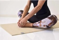 Love Generation ● Yoga Mat ● Fitness Mat ● Zand ● 6 Mm Dik -FitForce Outlet Winkel 1200x802 2