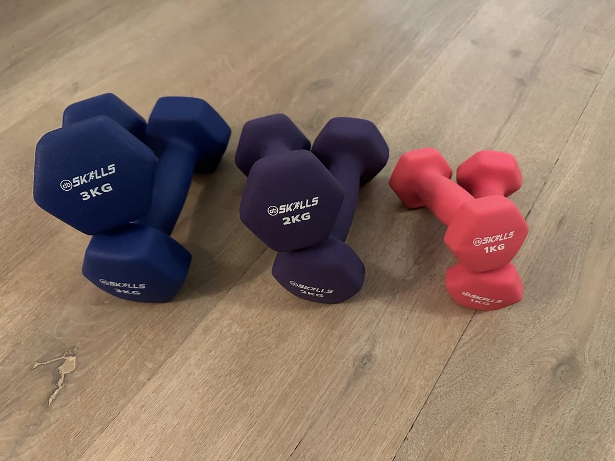 Dumbbell Set Bestaat Uit Een Set Van 1 Kg Een Set Van 2kg En Een Set Van 3kg - Totaal Set Van 6 Dumbbells Met Een Totaal Gewicht Van 12 Kg. 3 Dumbbell Set Bestaat Uit Een Set Van 1 Kg Een Set Van 2kg En Een Set Van 3kg - Totaal Set Van 6 Dumbbells Met Een Totaal Gewicht Van 12 Kg. - Afbeelding 3