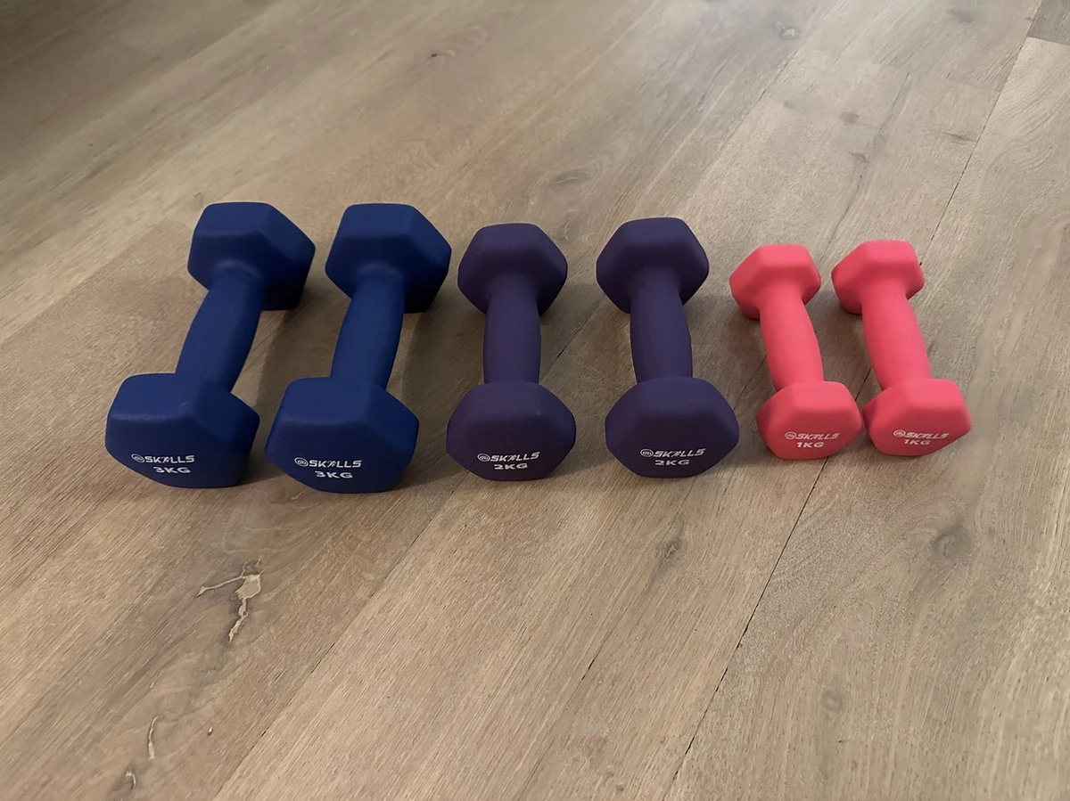 Dumbbell Set Bestaat Uit Een Set Van 1 Kg Een Set Van 2kg En Een Set Van 3kg - Totaal Set Van 6 Dumbbells Met Een Totaal Gewicht Van 12 Kg. 2 Dumbbell Set Bestaat Uit Een Set Van 1 Kg Een Set Van 2kg En Een Set Van 3kg - Totaal Set Van 6 Dumbbells Met Een Totaal Gewicht Van 12 Kg. - Afbeelding 2