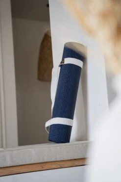 Yogamat Sticky Extra Lang Indigo - 200 Cm - Lotus | 6 Mm | Fitnessmat | Sportmat | Pilates Mat 14 Yogamat Sticky Extra Lang Indigo - 200 Cm - Lotus | 6 Mm | Fitnessmat | Sportmat | Pilates Mat -FitForce Outlet Winkel 799x1200 5