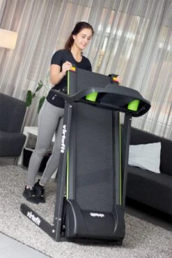 VirtuFit TR-100 Loopband - LCD Display - 15 Programma's - Inklapbaar - Belastbaar Tot 130 KG - 99% Voorgemonteerd -FitForce Outlet Winkel 803x1200 4