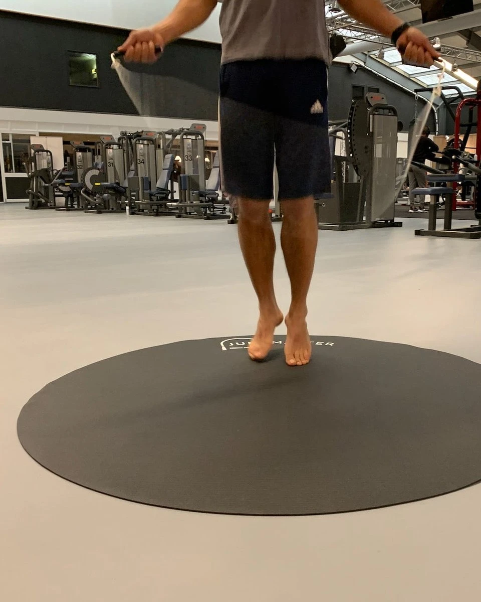 Jump Rope Mat - Springtouw Mat - Anti-slip - Rond ⌀140cm - 6mm - 3600gr 2 Jump Rope Mat - Springtouw Mat - Anti-slip - Rond ⌀140cm - 6mm - 3600gr - Afbeelding 2