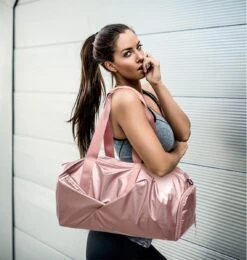 Merkloos Pink Gloss Duffel Bag | Medium Dames Sport Tas | 30 Liter - Roze -FitForce Outlet Winkel 1142x1200 1