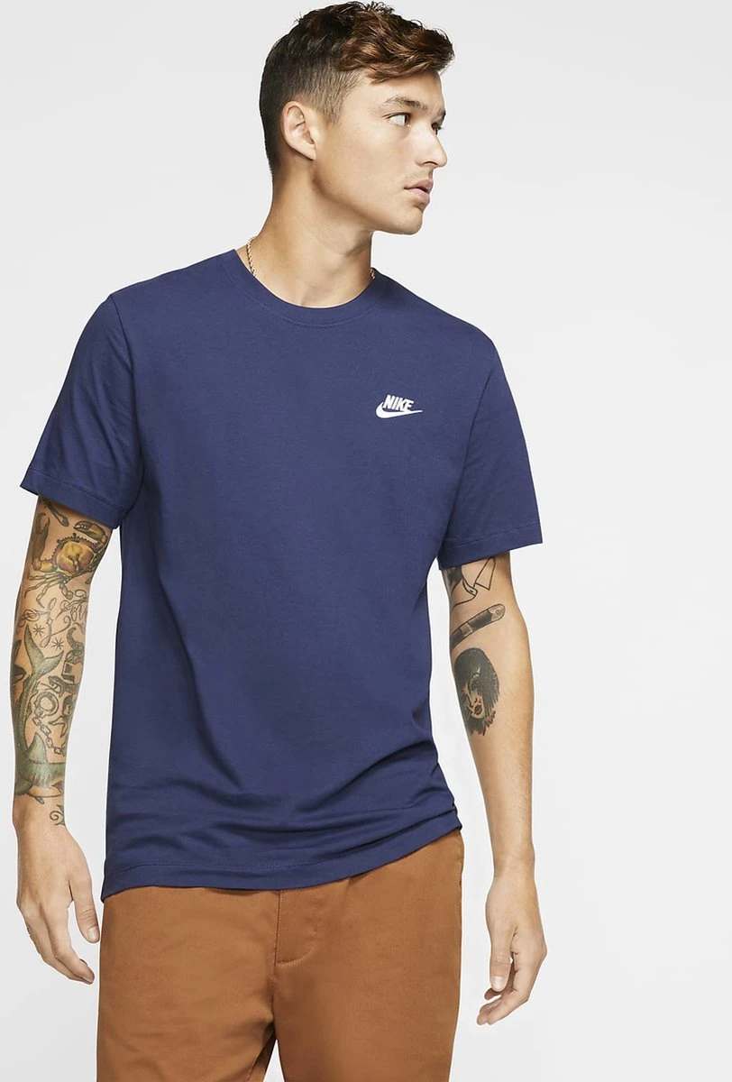 Nike Sportswear Club T-Shirt Heren - Maat M 3 Nike Sportswear Club T-Shirt Heren - Maat M - Afbeelding 3