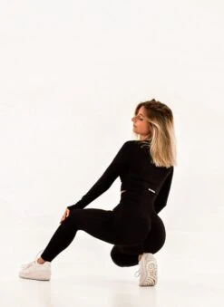 Comfort Sportoutfit / Sportkleding Set Voor Dames / Fitnessoutfit Legging + Sport Top (zwart) -FitForce Outlet Winkel 875x1200 1
